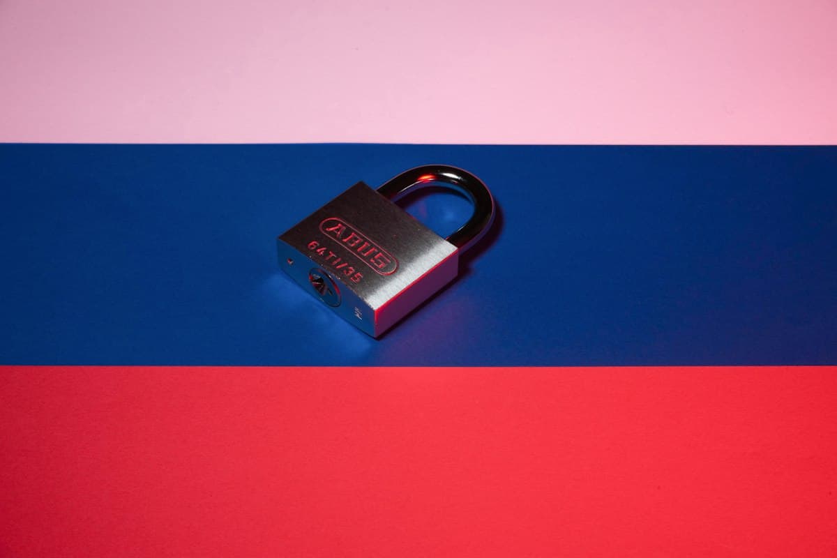Что такое CVV и где его брать у виртуальной карты